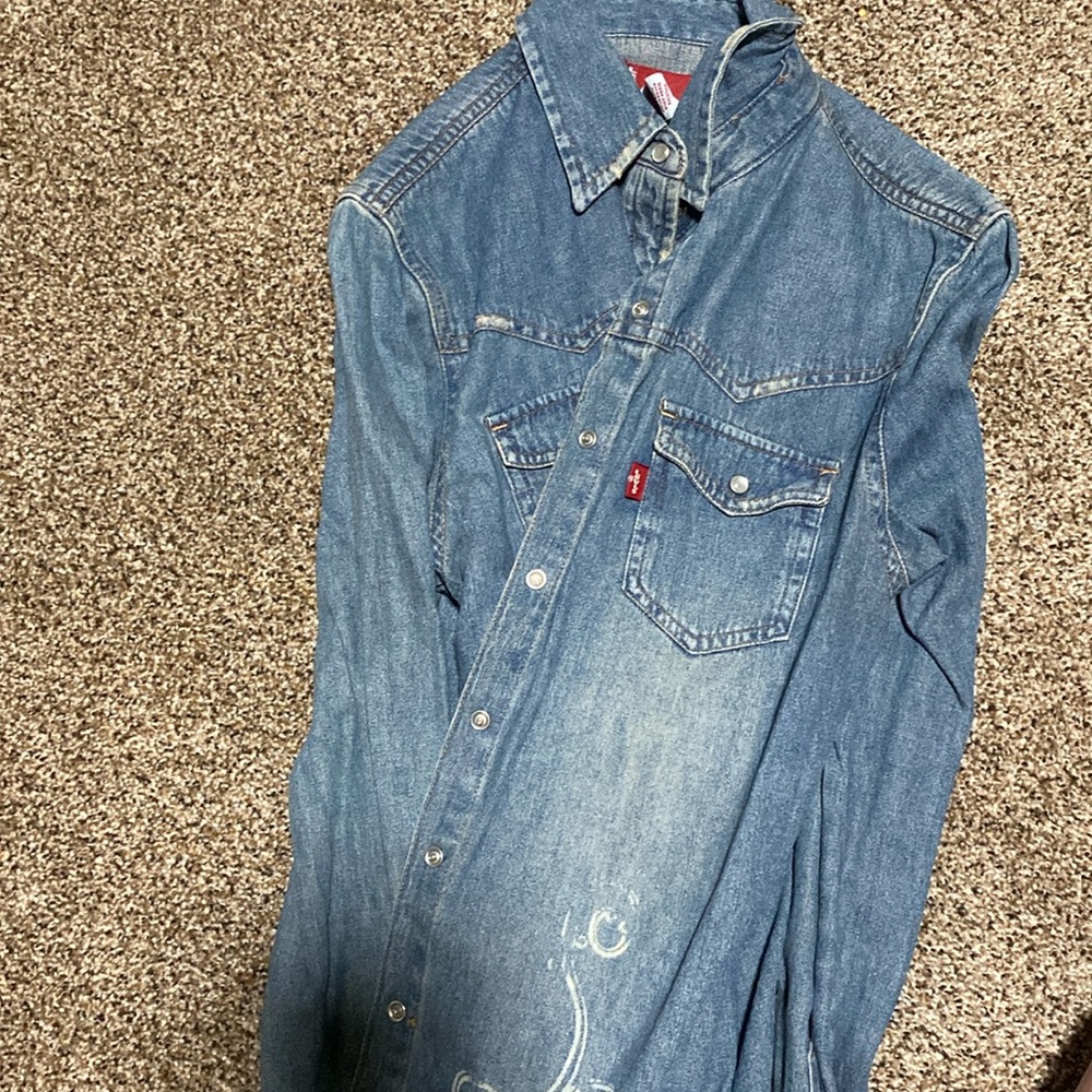Levis button down